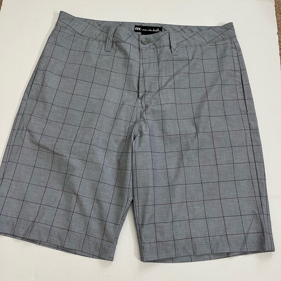 Travis Mathew Gray Plaid Shorts Size 34 - Picture 1 of 9